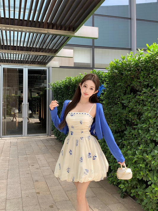 Blue floral suspender dress gentle temperament beautiful waist bud short skirt R0784
