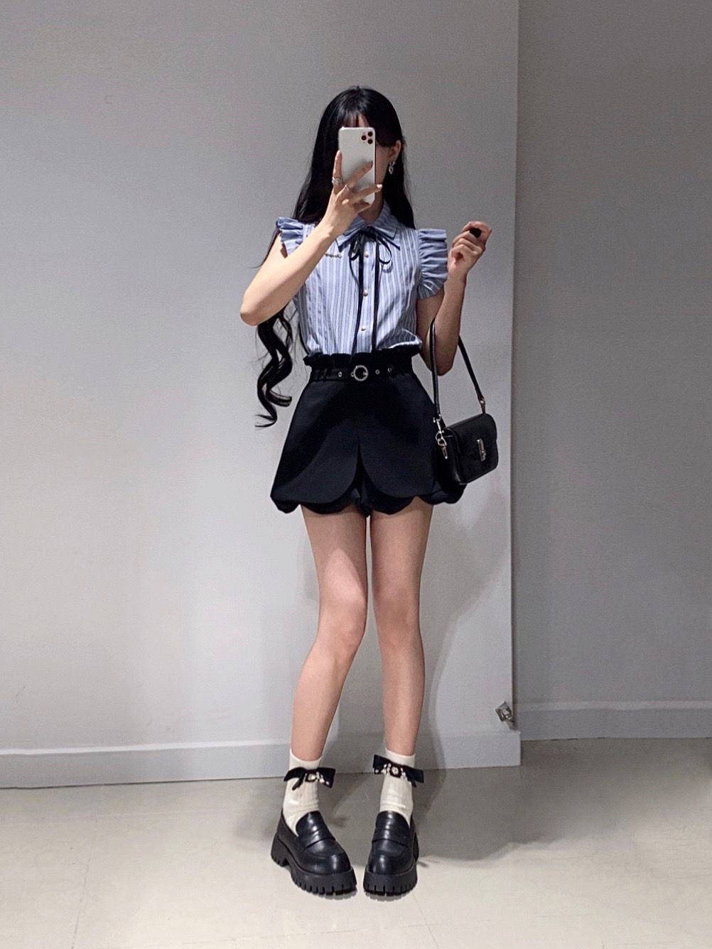 Suit gentle temperament beautiful blue shirt flower bud shorts two-piece suit R0824