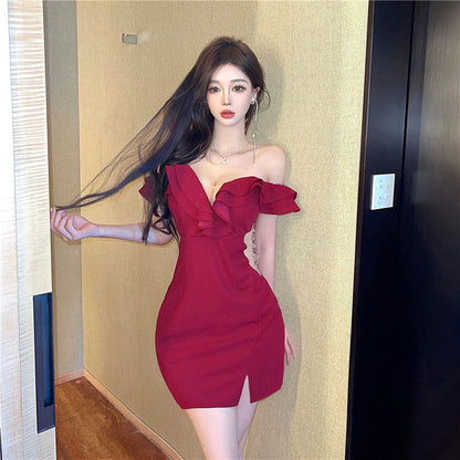Sexy ruffled one-shoulder dress for women, high-end temperament, v-neck, slim-fitting, hip-wrapped short skirt R3676