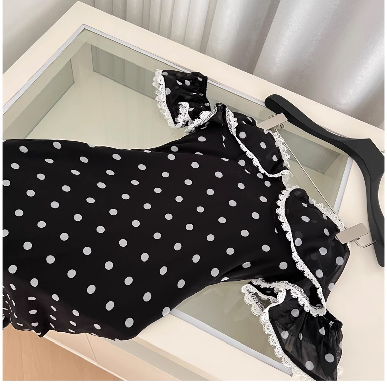 Tea break French retro polka dot dress 2025 new holiday slim temperament long dress R0041