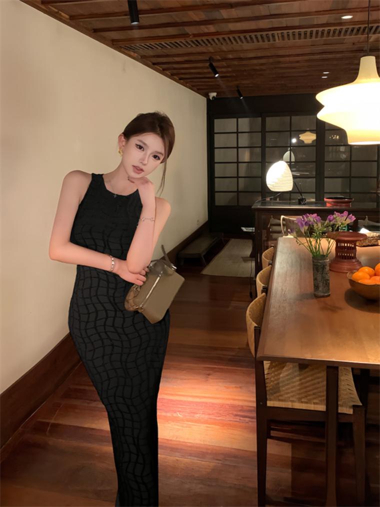 Temperament sleeveless vest dress slim fit hip dress R0559