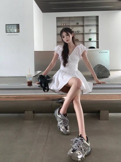 Tea break French style white pleated dress new style high-end waist slimming sweet princess dress R0153