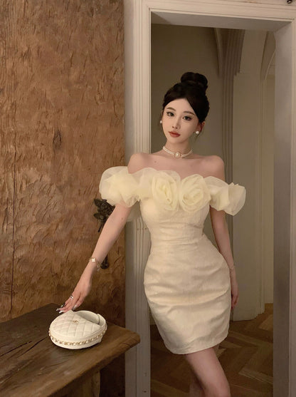Sexy off-the-shoulder dress, high-end design, slim waist, slimming and hip-hugging dress R3791