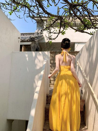 Beautiful little skirt yellow backless halter neck long skirt new style R0641