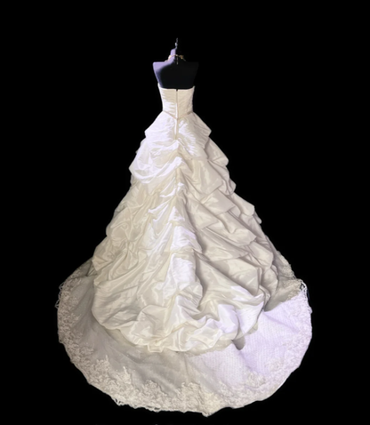 Pretty Sweetheart  Neck White Satin Pleated Lace Long Bridal Dress Wedding Dress Y9850
