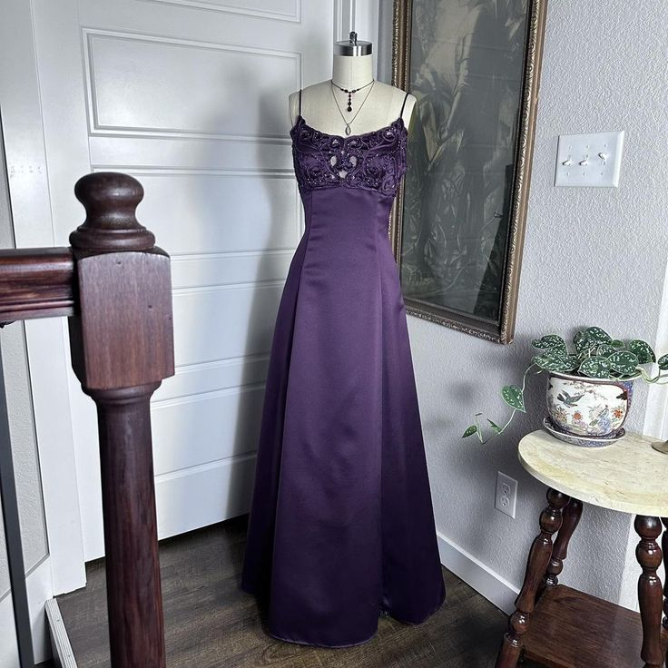 Elegant Purple Spaghetti Straps Satin Long Wedding Guest Dress Formal Birthday Party Gown