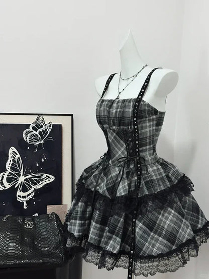 Vintage Black Plaid Design A-line Mini 15th Birthday Party Dress Tiered Homecoming Dress D1522