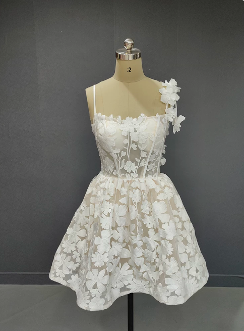 Pretty Homecoming Dress Spaghetti Straps Applique Tulle Short Prom Dress Back to School Outfits Party Dress  D6069