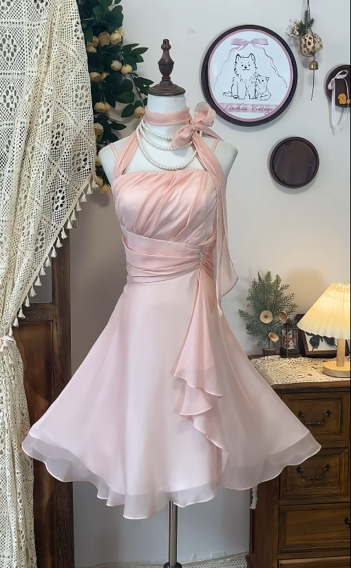Chic Homecoming Dress Halter Pleated Back to School Outfits Party Dress  D6612