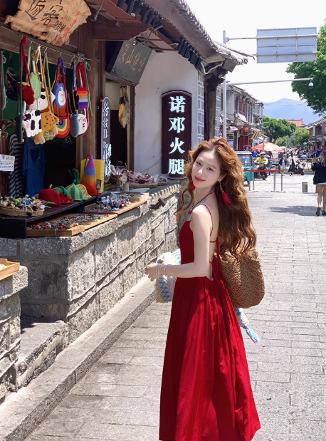 Yunnan Dali wear French red suspender dress with backless seaside vacation photo skirt R0217