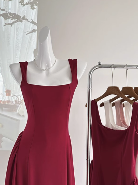 Temperament red U-neck suspender dress female 2025 new French niche high-end a-style skirt R0265