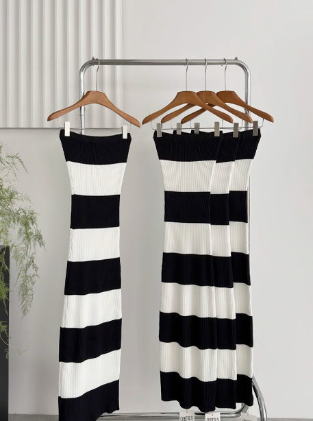 Fashion new black and white knitted striped long one-shoulder waisted hip-wrapped tube top dress R0267