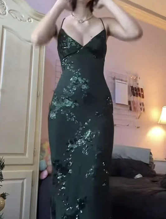 Charming Spaghetti Straps Emerald Green V Neck Mermaid Long Party Dress Prom Gown
