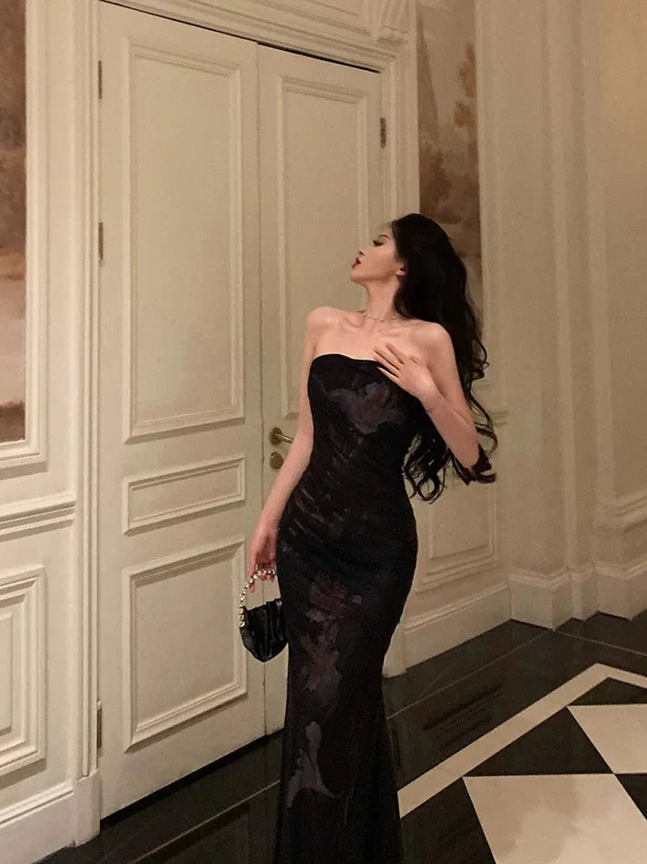 Vintage Black Strapless Floral Applique Design Elegant Sheath Evening Dress Prom Dress  D1578