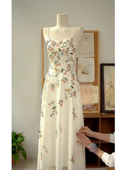 Vintage Beige Spaghetti Strap Floral Applique Design Elegant A-Line Evening Dress Prom Dress D1581