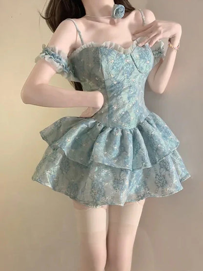 Retro Light Blue Floral Spaghetti Strap Design A-line Mini 16th Birthday Party Dress Tiered Homecoming Dress D1520