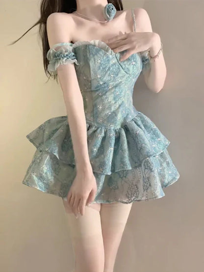 Retro Light Blue Floral Spaghetti Strap Design A-line Mini 16th Birthday Party Dress Tiered Homecoming Dress D1520
