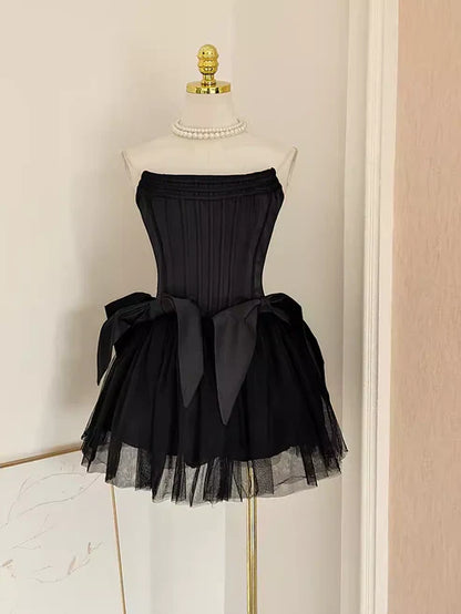 Retro Black A-line Strapless Lace-up Homecoming Dresses Short Satin 16th Birthday Dress D1531