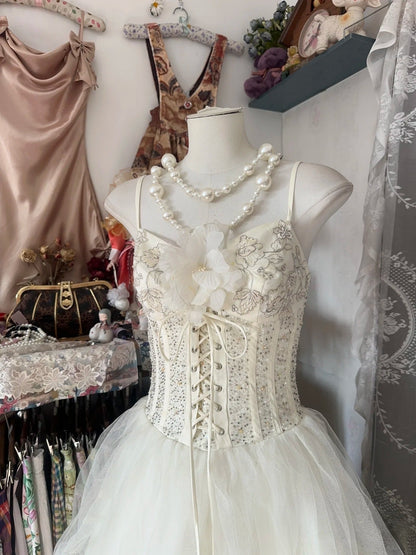 Vintage Ball Gown Spaghetti Straps Sleeveless Long White Evening Dress Prom Dresses