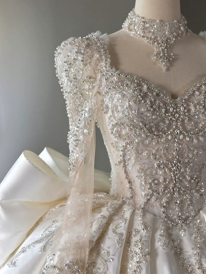 Luxury Ball Gown Sweetheart Neckline Long Sleeves Sequin White Wedding Dresses Brides Dress