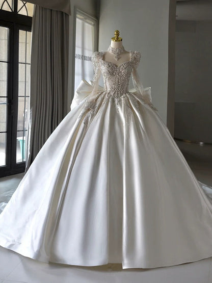 Luxury Ball Gown Sweetheart Neckline Long Sleeves Sequin White Wedding Dresses Brides Dress
