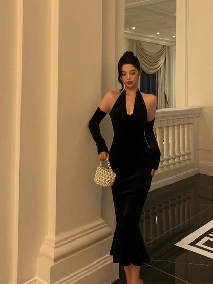 Classy Mermaid Halter Neckline Ruffles Black Velvet Prom Dresses Birthday Outfits Evening Gown