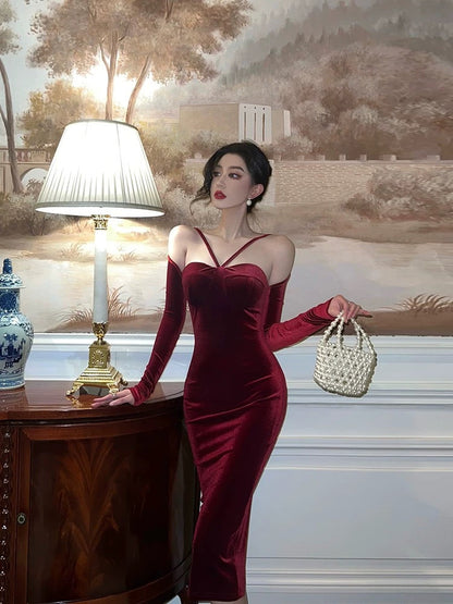 Classy Sheath Halter Neckline Burgundy Velvet Prom Dresses Birthday Outfits Evening Gown