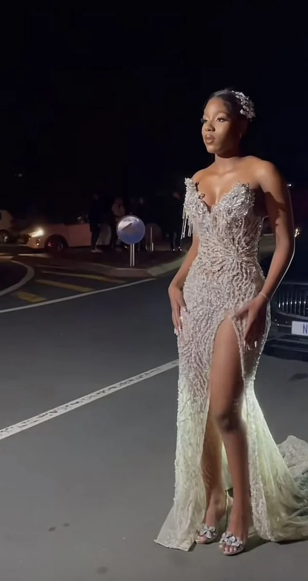 Gorgeous Strapless White Tulle Beaded Mermaid Party Dress Side Slit Long Evening Dresses D1862