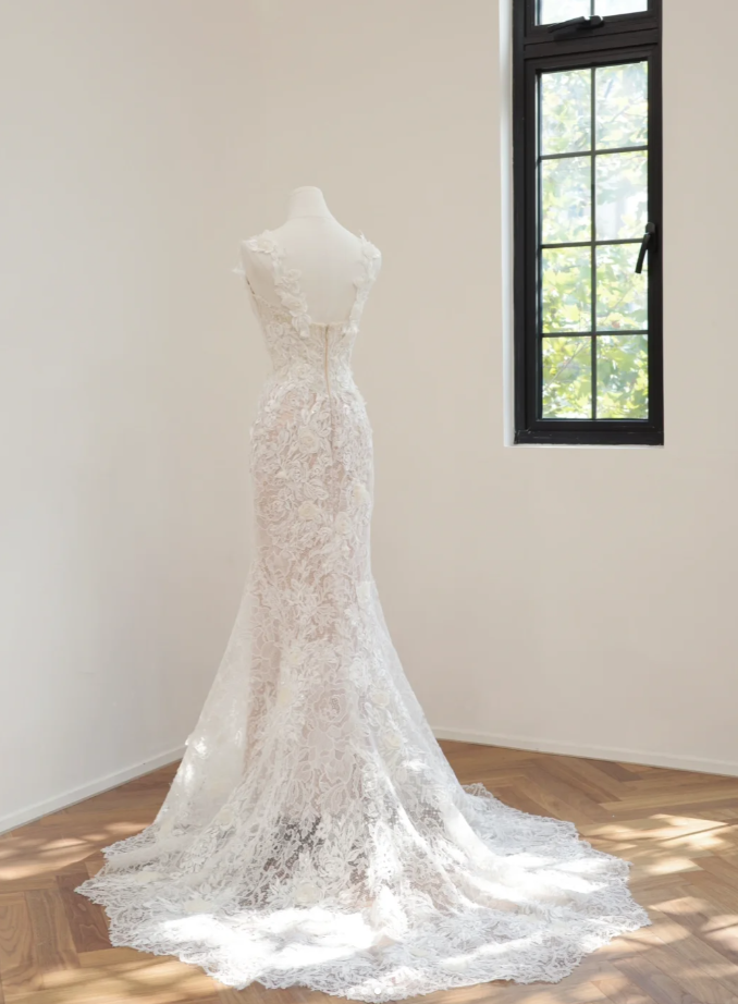 Classy White Lace Mermaid Long Wedding Dress Formal Bridal Dress With Flowers D2172