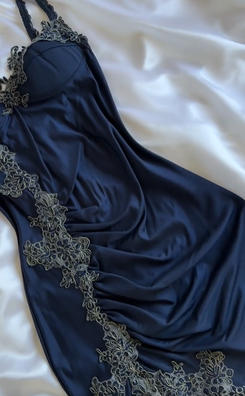 Vintage Navy Blue Satin Lace Appliques Mermaid Evening Dress Prom Dress Y8497
