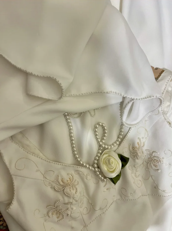 Elegant V Neck Satin Beaded Mermaid Long Wedding Guest Dress White Formal Party Dress Prom Gown