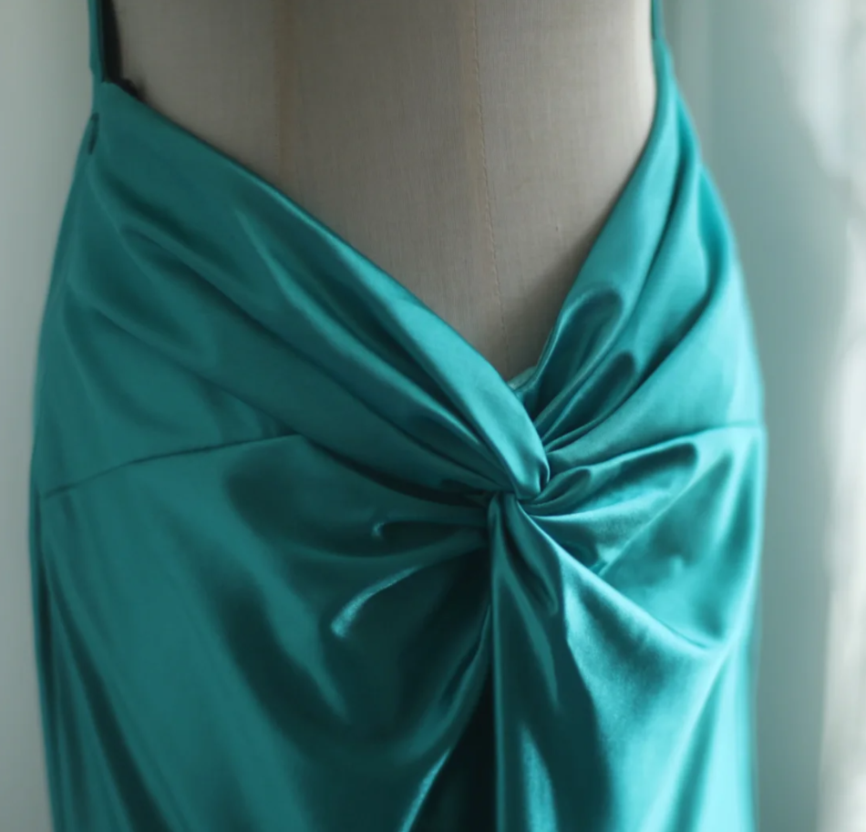 Sexy Green V Neck Satin Mermaid Long Party Dress Backless Wedding Guest Dress D2327