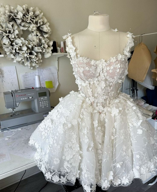 Cute Spaghetti Straps Tulle Lace Appliques A Line Short Party Dress White Formal Homecoming Dress D667