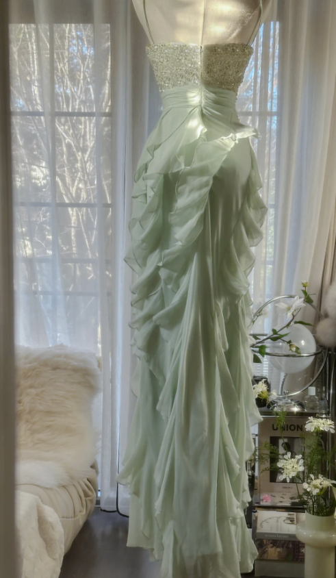 Glamorous Spaghetti Straps Green Beaded Chiffon Ruffles Long Party Dress Evening Gown