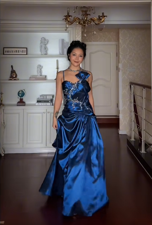 Elegant Spaghetti Straps Navy Blue Satin Pleated Beaded Long Party Dress Prom Gown
