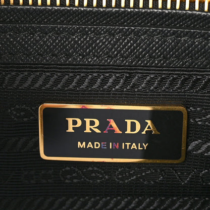 Jacquard Saffiano Triangolo Symbole Embroidered Small Galleria Double Zip Tote Black Corda