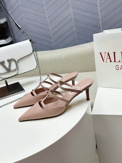 ROCKSTUD WISPY CREPE PINK CALFSKIN MULE 60MM