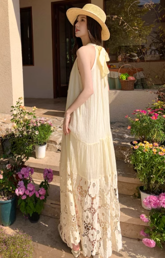 French retro hollow embroidery halter neck dress loose slim sleeveless holiday style long dress R0193
