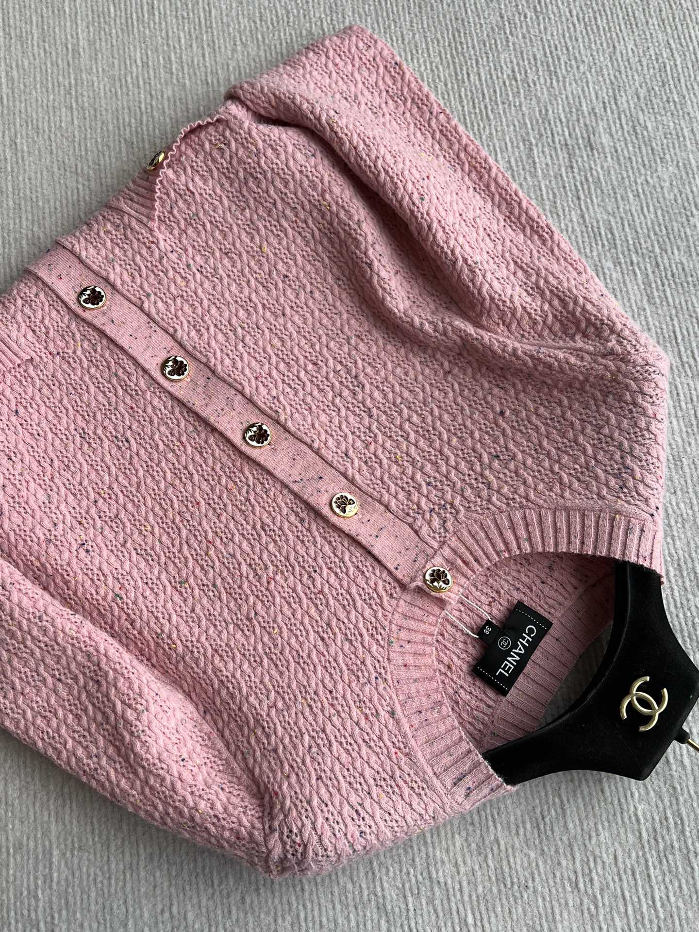 CC 25A Classic Round Neck Floral Wool Cardigan In Pink 275515