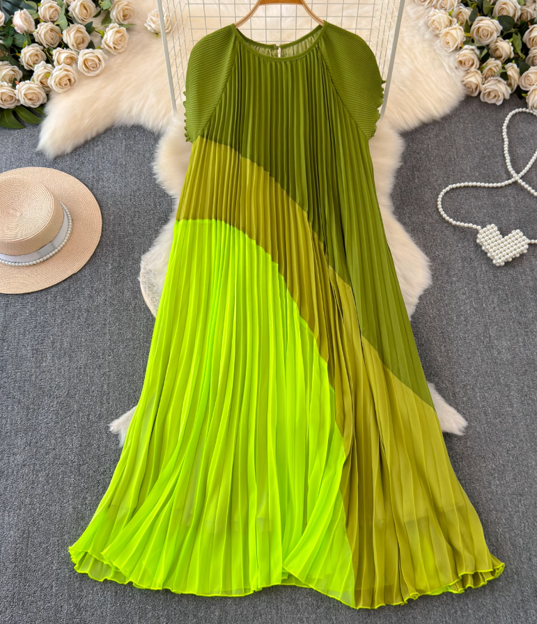 New 2025 large size short-sleeved mid-length dress loose and slim contrast color fresh temperament dress R0391