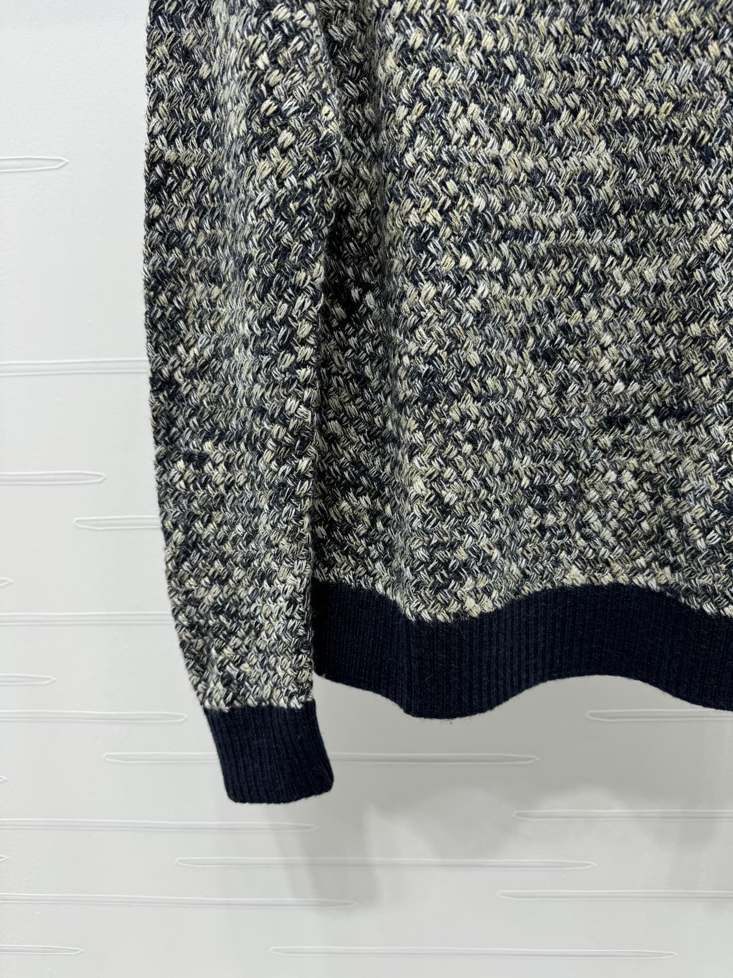 CC 25 Contrast Color Sweater 5 Brooch Gray Wool 305409