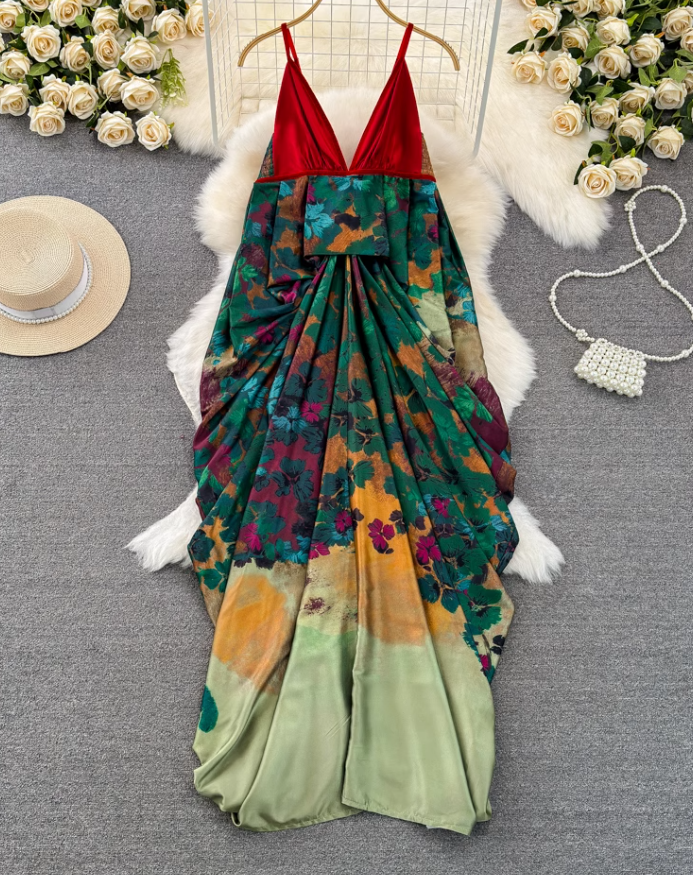 Classical Aesthetics Floral V-neck Large Backless Suspender Dress Seaside Holiday Beach Dress R0385