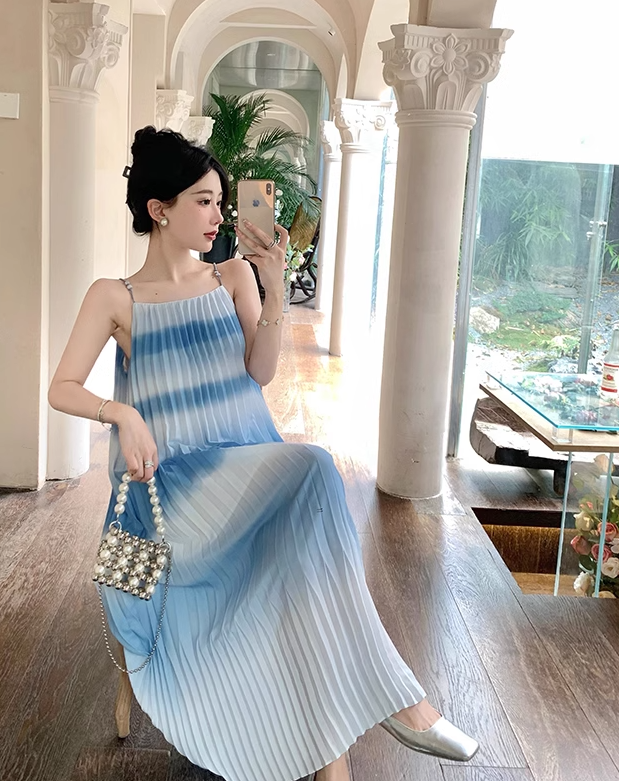 Gradient blue seaside holiday style suspender dress new Sanya tea break beach dress R0183
