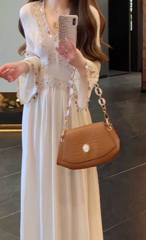 Green v-neck long-sleeved dress, niche style, no-collar retro waist temperament long skirt R0473
