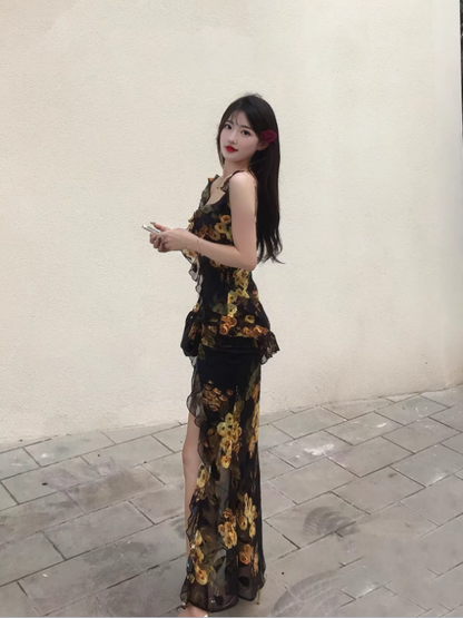 Retro ruffled floral suspender dress temperament waist beach dress R0788