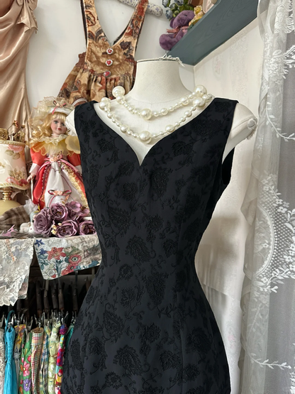 Vintage Black V-neck Exquisite Embroidery Design Elegant Mermaid Long Evening Dress Prom Dresses D1678