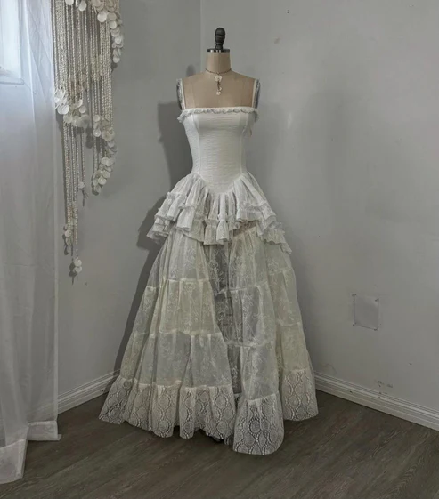 Retro Spaghetti Straps A-Line Lace Ruffles Vintage Wedding Dress Eveing Dress, D862