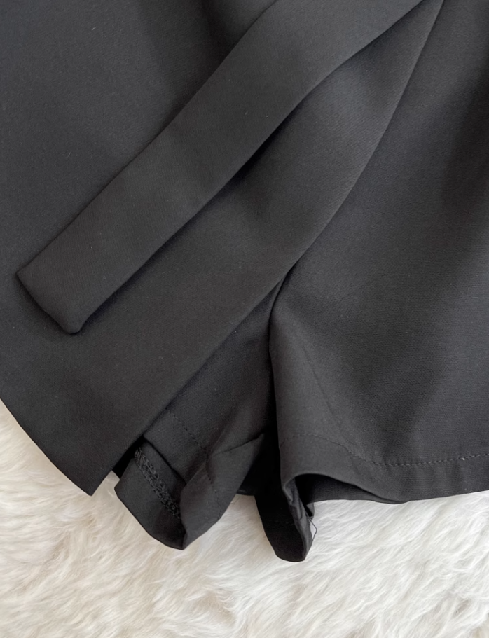 Black jumpsuit shorts women 2025 new high waist slim small fashion workwear jumpsuit trend R0389