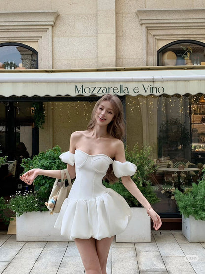 White gentle and cute one-shoulder neckline waist princess skirt homecoming dress R3620