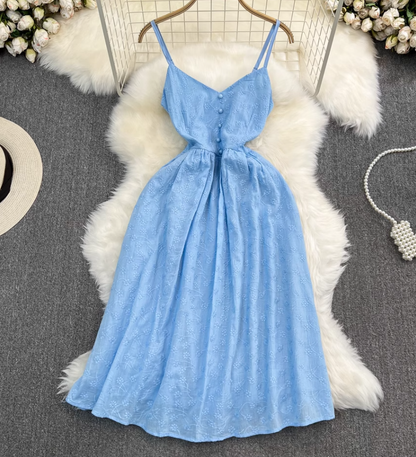 Holiday beach dress gentle retro V-neck waist slimming medium-length A-line embroidered dress R0336